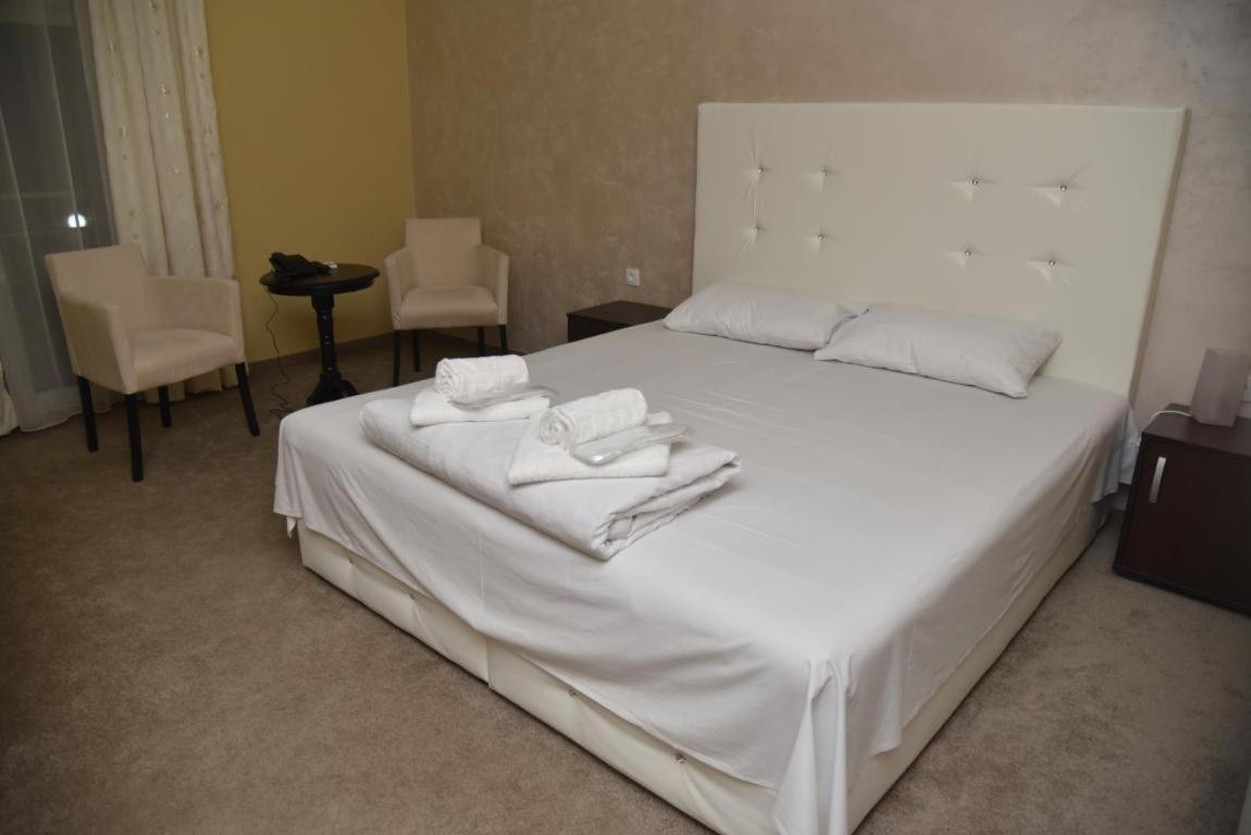 Villa Lunar Lux Крушевац Екстериор снимка